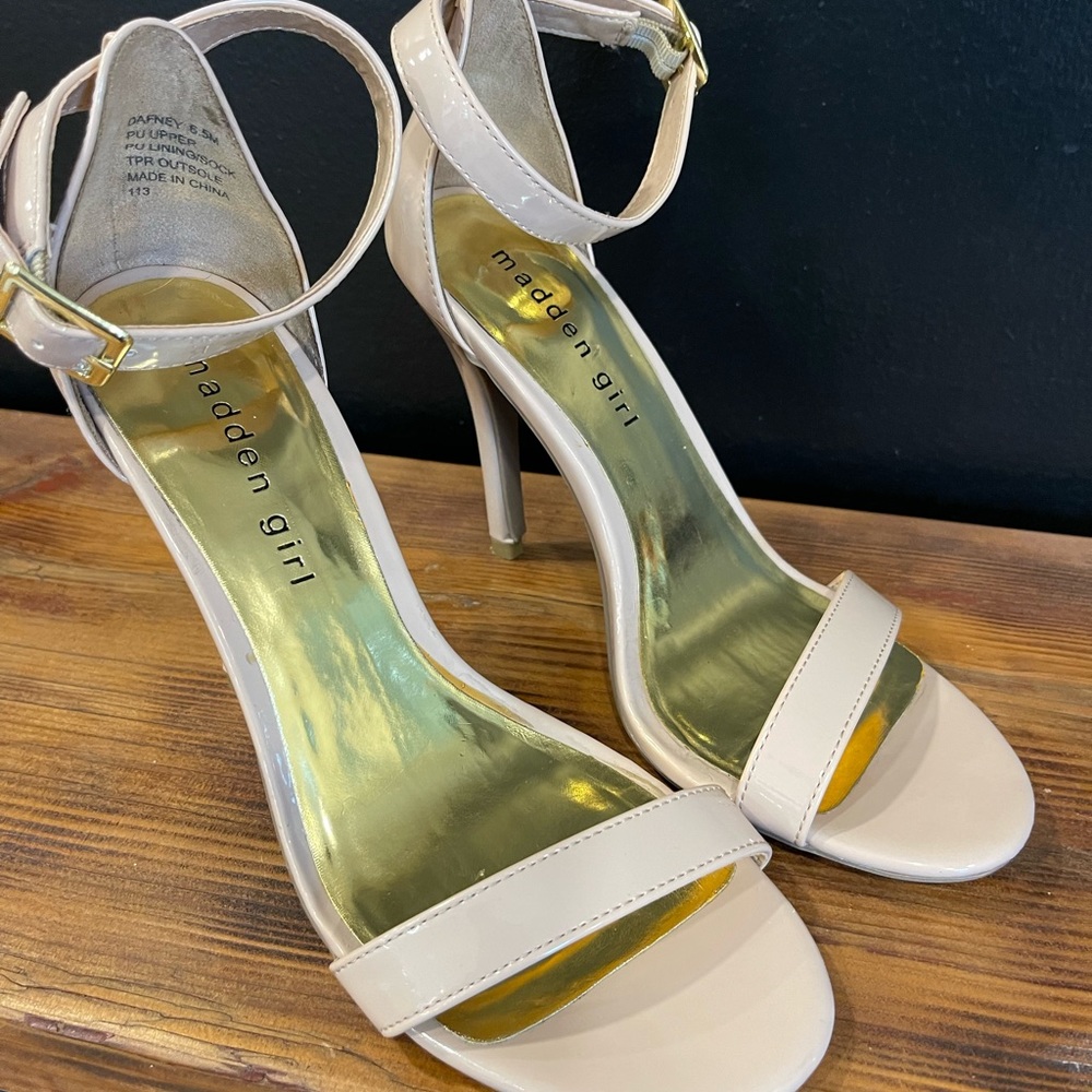 Madden Girl Daphne’s - nude color. 6.5. Worn one time.  Great condition